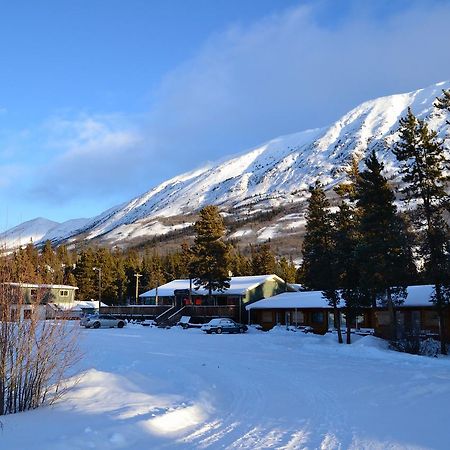 Spirit Lake Lodge Whitehorse Bagian luar foto