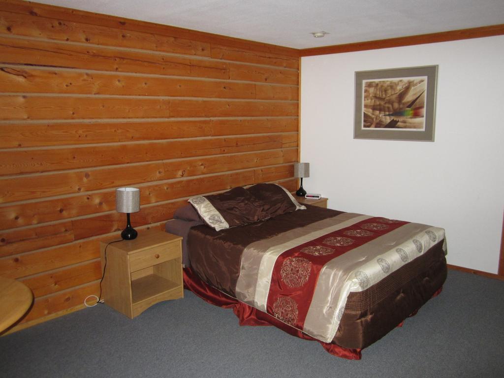 Spirit Lake Lodge Whitehorse Ruang foto