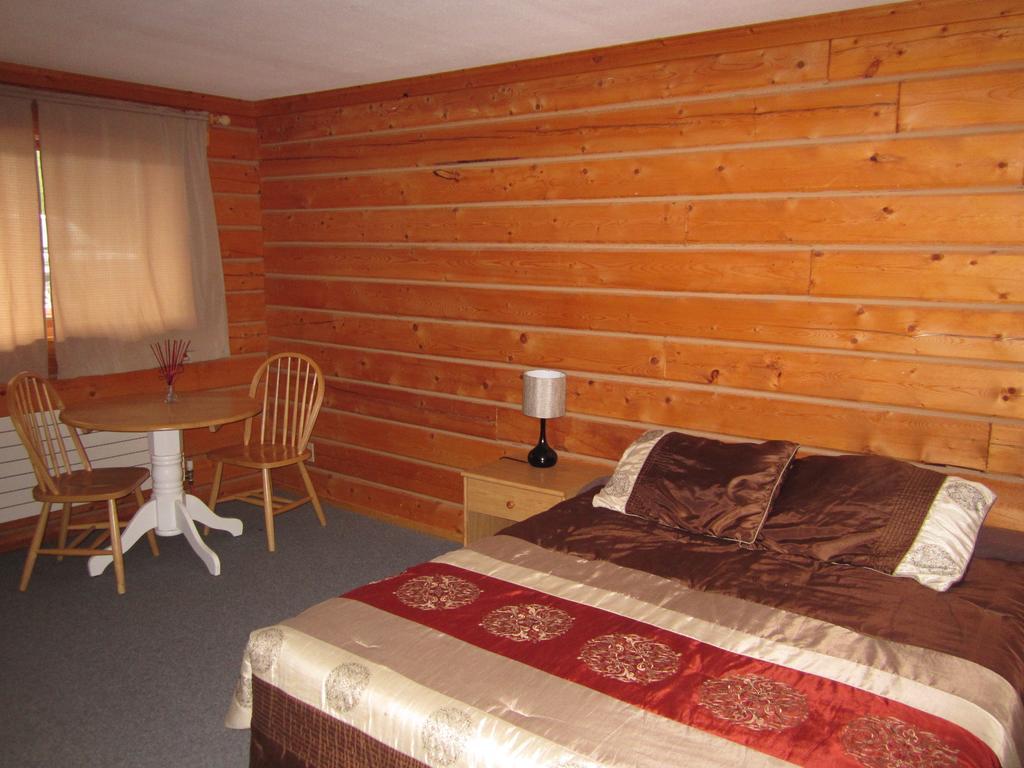 Spirit Lake Lodge Whitehorse Ruang foto
