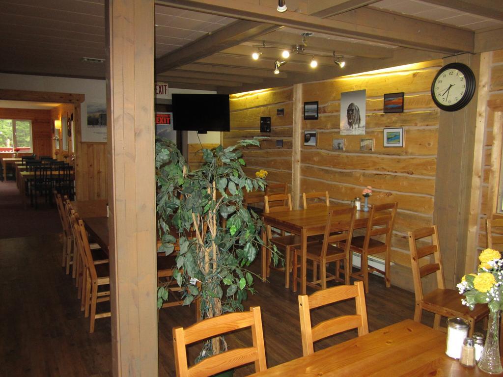 Spirit Lake Lodge Whitehorse Bagian luar foto