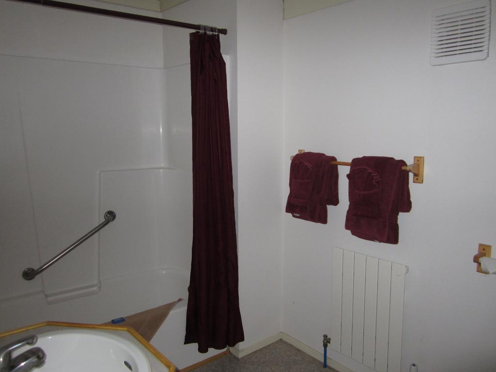 Spirit Lake Lodge Whitehorse Ruang foto