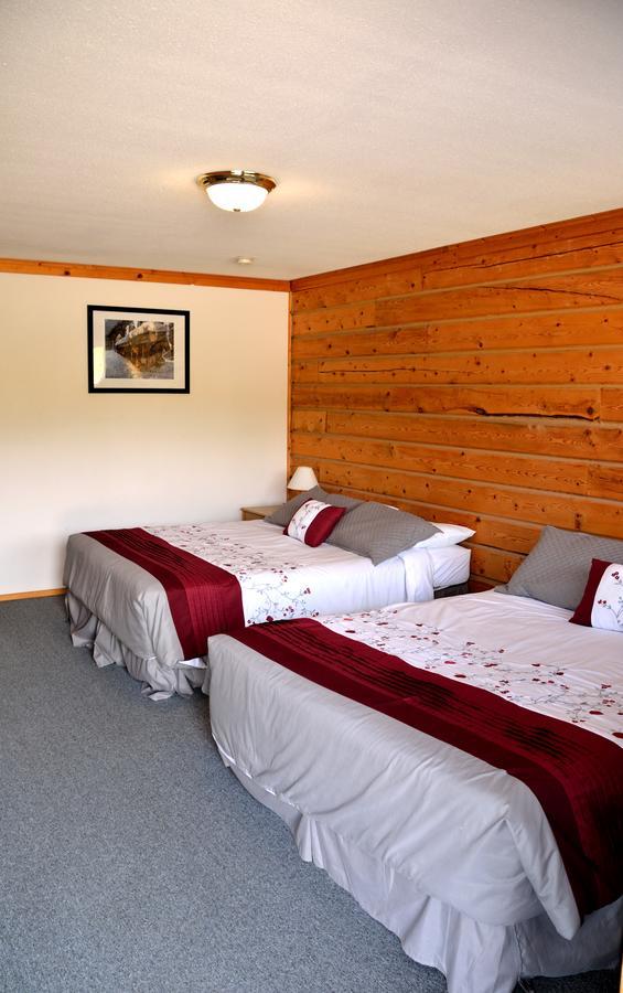 Spirit Lake Lodge Whitehorse Bagian luar foto